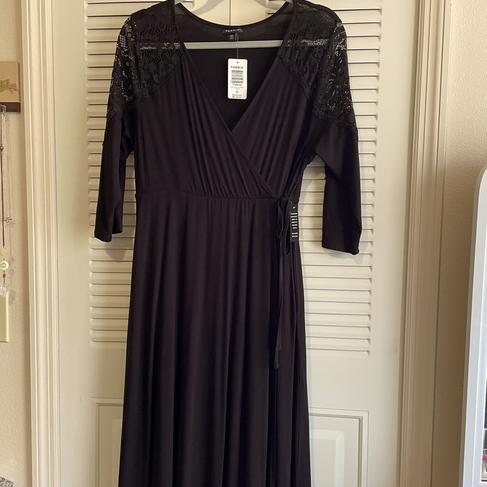 NWT Torrid Lace Shoulder Dress